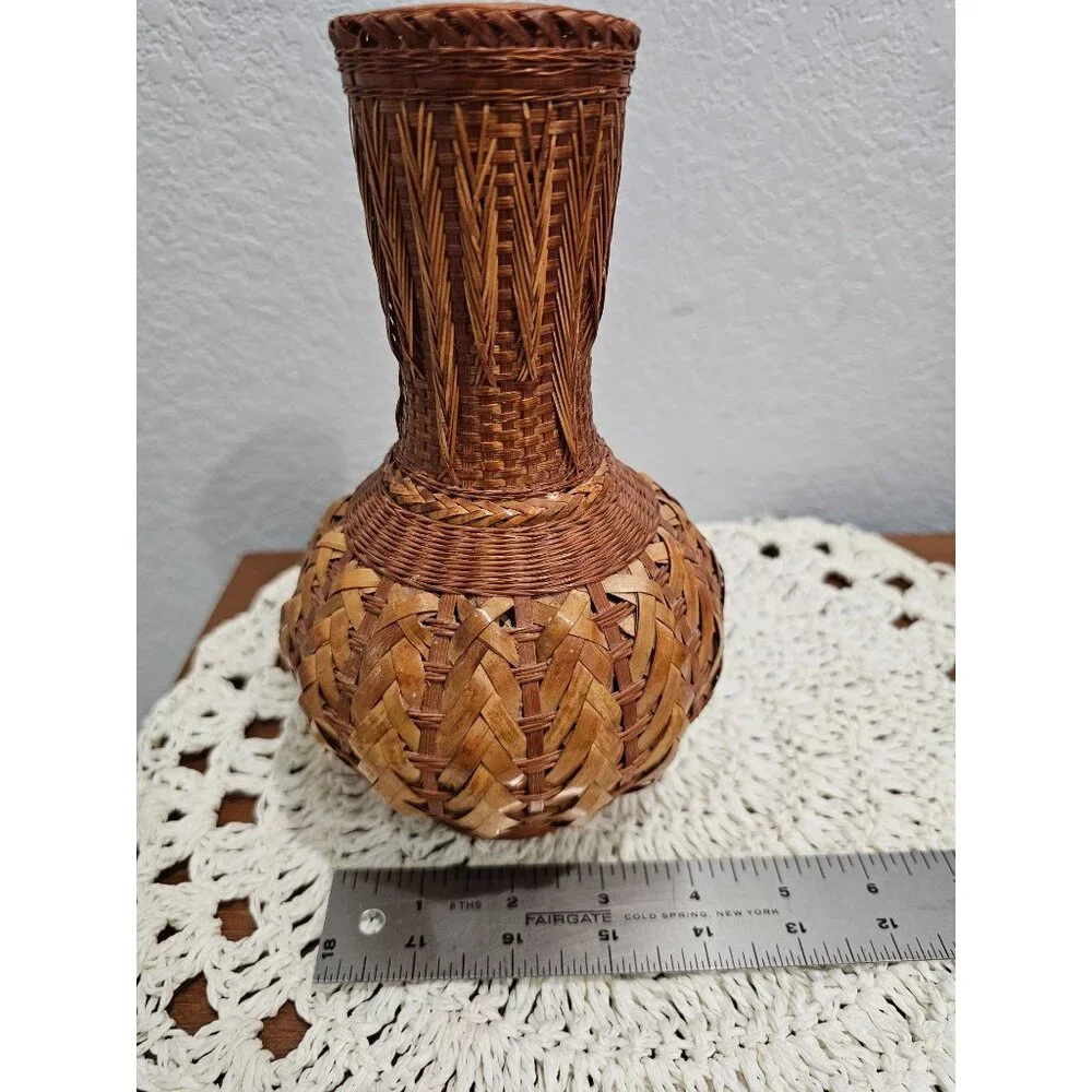 Wicker Single Stem Vase/Glass Vase‎ Inside - SEE DESCRIPTION